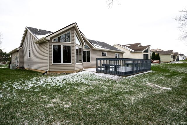 811 Falcon Creek Parkway, Fort Wayne, IN 46845