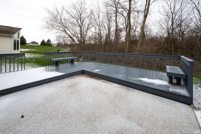 811 Falcon Creek Parkway, Fort Wayne, IN 46845