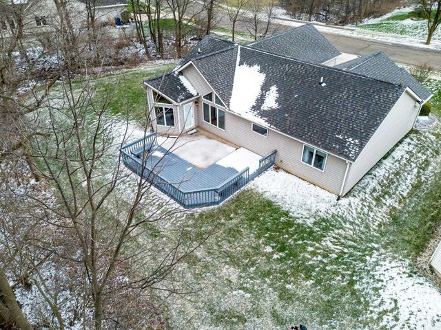 811 Falcon Creek Parkway, Fort Wayne, IN 46845