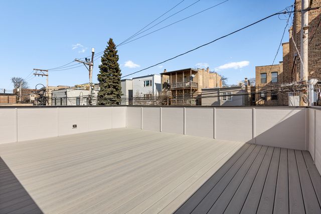 3711 N Magnolia Avenue, Chicago, IL 60613