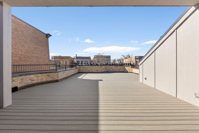 3711 N Magnolia Avenue, Chicago, IL 60613