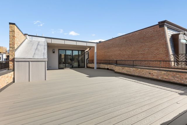 3711 N Magnolia Avenue, Chicago, IL 60613