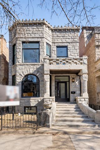 3711 N Magnolia Avenue, Chicago, IL 60613
