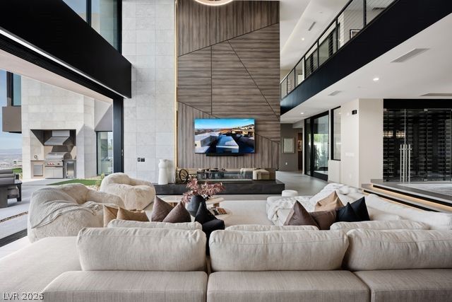 12 Chisel Crest Court, Henderson, NV 89012