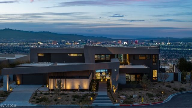 12 Chisel Crest Court, Henderson, NV 89012