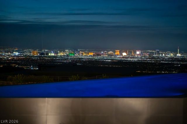 12 Chisel Crest Court, Henderson, NV 89012