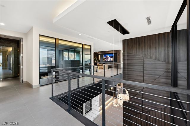 12 Chisel Crest Court, Henderson, NV 89012