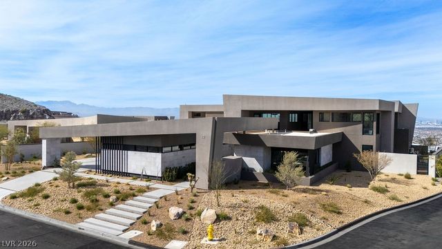 12 Chisel Crest Court, Henderson, NV 89012