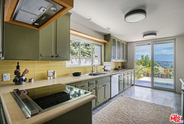 3842 Cazador Street, Los Angeles, CA 90065