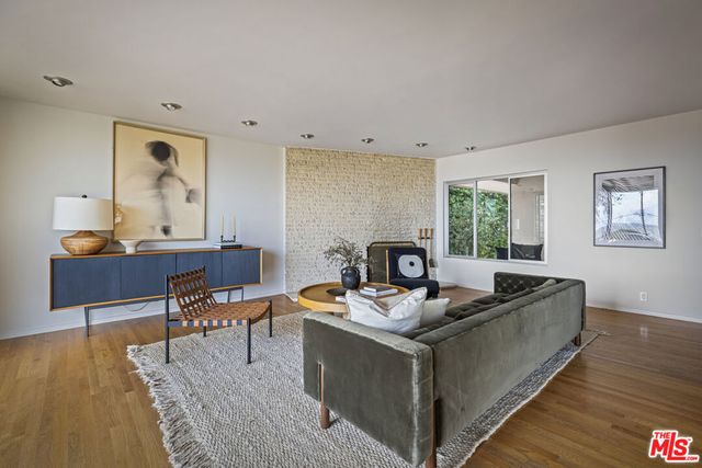 3842 Cazador Street, Los Angeles, CA 90065
