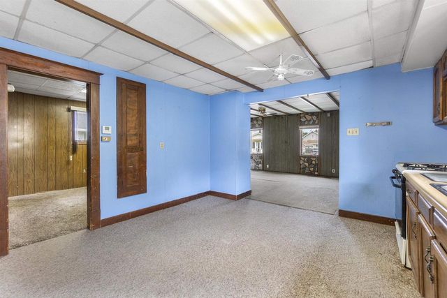 1029 W 7TH AVENUE, Oshkosh, WI 54902