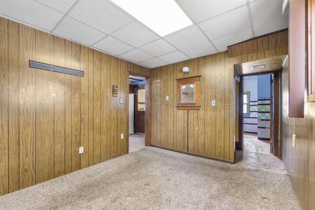 1029 W 7TH AVENUE, Oshkosh, WI 54902