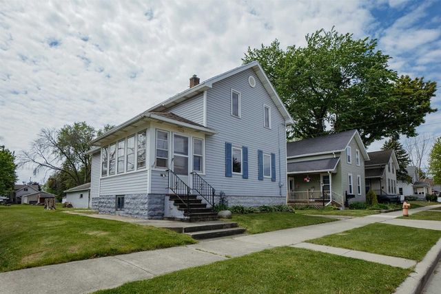 1029 W 7TH AVENUE, Oshkosh, WI 54902