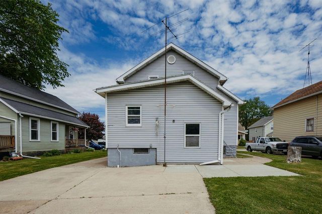1029 W 7TH AVENUE, Oshkosh, WI 54902