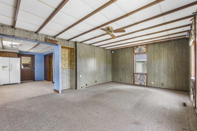 1029 W 7TH AVENUE, Oshkosh, WI 54902