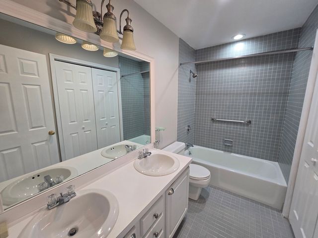 500 Washington St 409, Quincy, MA 02169