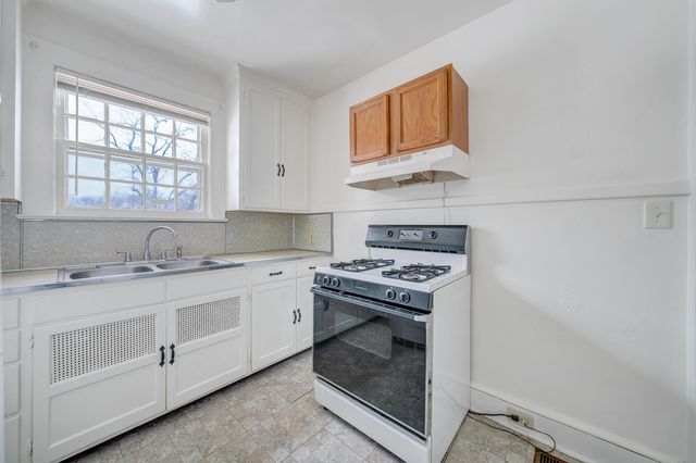 1605 Syracuse AVE, Roanoke, VA 24017