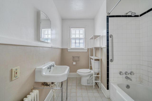 1605 Syracuse AVE, Roanoke, VA 24017