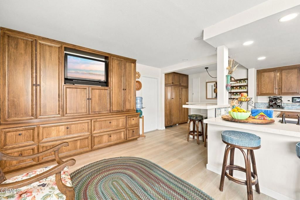 Image 18 of property listing at 42062 Village 42, Camarillo, CA 93012