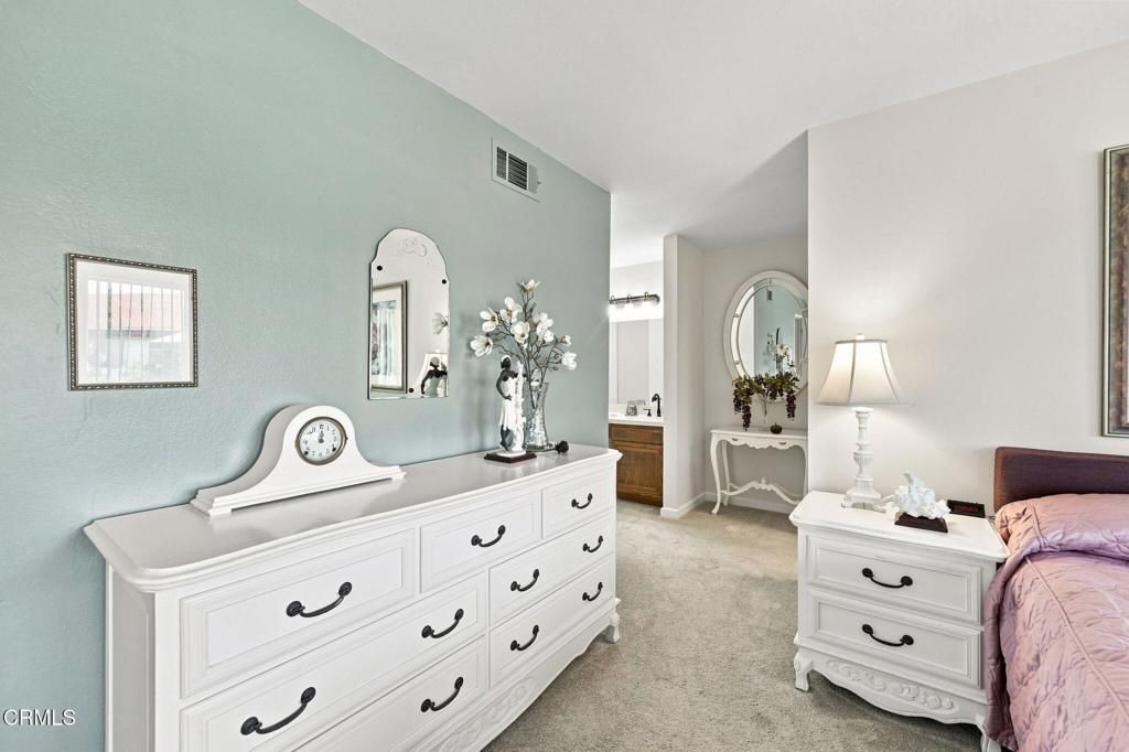 Image 23 of property listing at 42062 Village 42, Camarillo, CA 93012