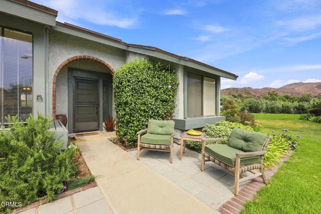 Image 4 of property listing at 42062 Village 42, Camarillo, CA 93012