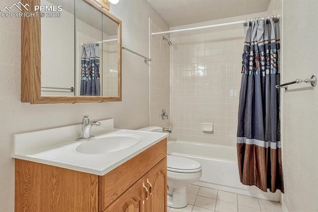 1665 Doe Run Point, Colorado Springs, CO 80919