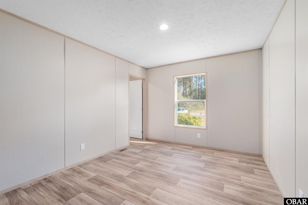 Image 19 of property listing at 298 Jarvisburg Road Lot 1A, Jarvisburg, NC 27947