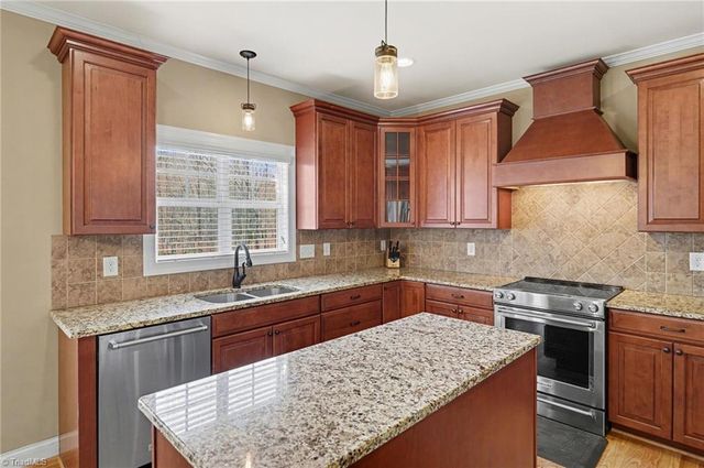 245 Centenary Ridge Drive, Clemmons, NC 27012