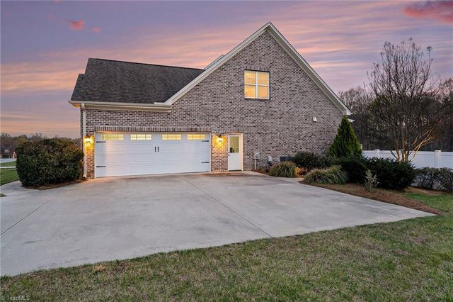 245 Centenary Ridge Drive, Clemmons, NC 27012