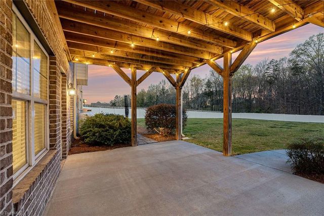 245 Centenary Ridge Drive, Clemmons, NC 27012