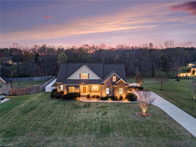 245 Centenary Ridge Drive, Clemmons, NC 27012