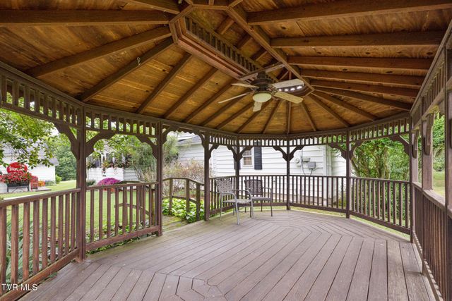 594 New Bethel Road, Piney Flats, TN 37686