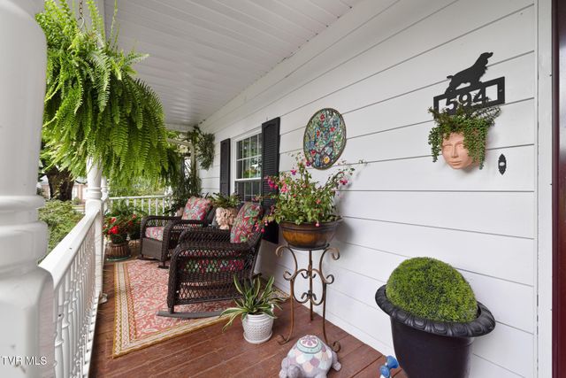 594 New Bethel Road, Piney Flats, TN 37686