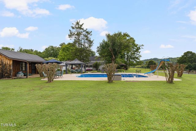 594 New Bethel Road, Piney Flats, TN 37686