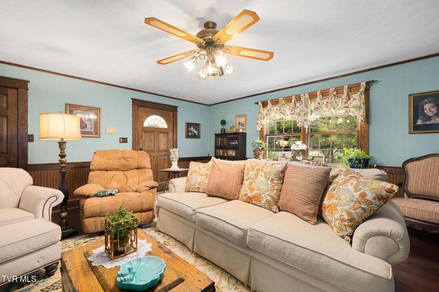 594 New Bethel Road, Piney Flats, TN 37686