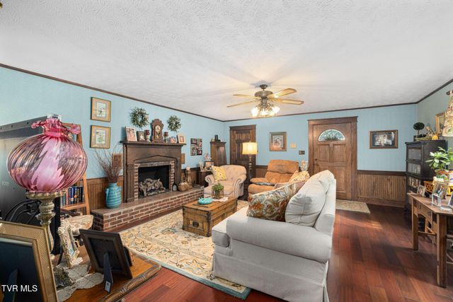 594 New Bethel Road, Piney Flats, TN 37686