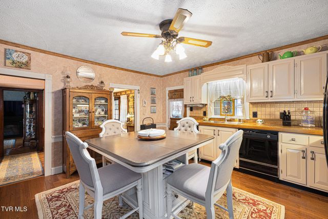 594 New Bethel Road, Piney Flats, TN 37686
