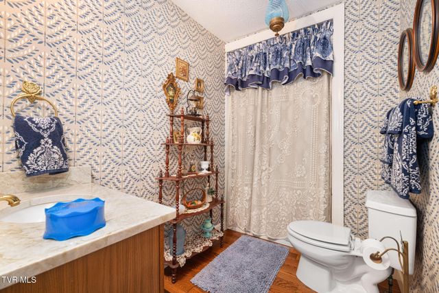 594 New Bethel Road, Piney Flats, TN 37686