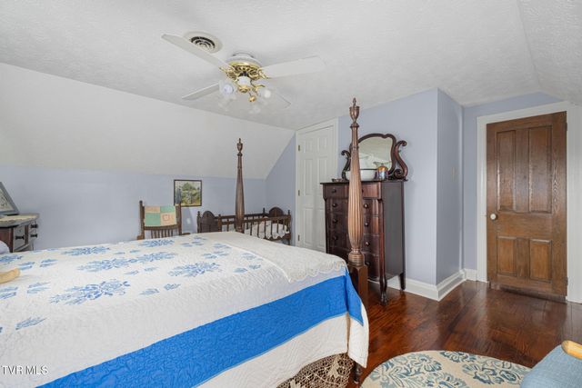594 New Bethel Road, Piney Flats, TN 37686