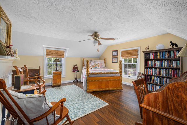 594 New Bethel Road, Piney Flats, TN 37686