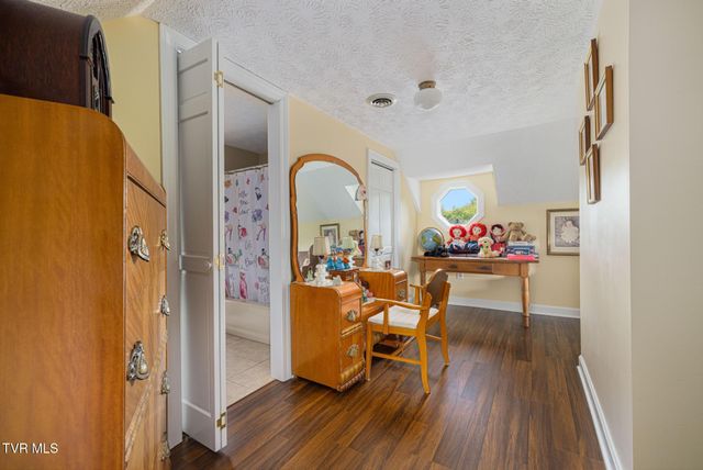 594 New Bethel Road, Piney Flats, TN 37686