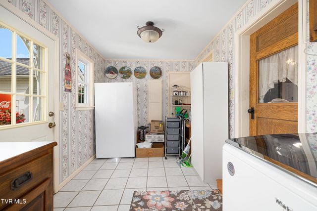 594 New Bethel Road, Piney Flats, TN 37686