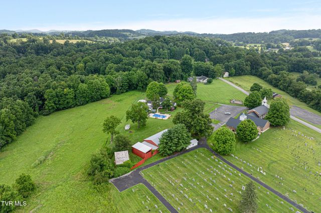 594 New Bethel Road, Piney Flats, TN 37686