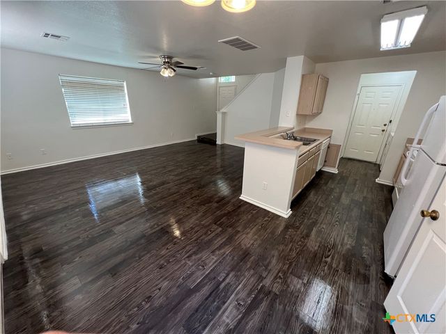 933 Sagewood, San Marcos, TX 78666