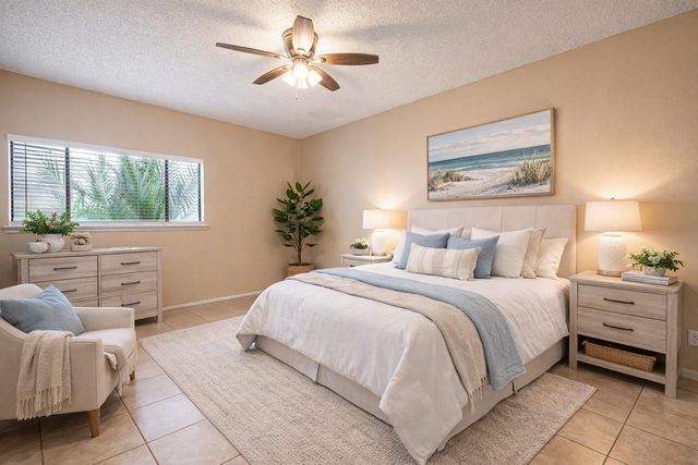 7069 N Holiday Drive, Galveston, TX 77550