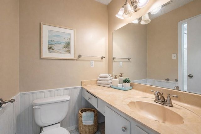 7069 N Holiday Drive, Galveston, TX 77550