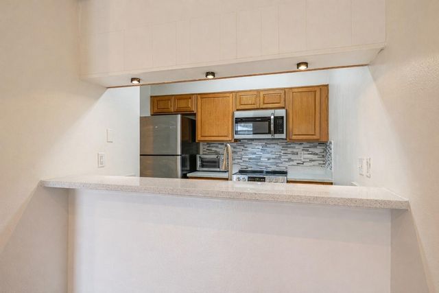 7069 N Holiday Drive, Galveston, TX 77550