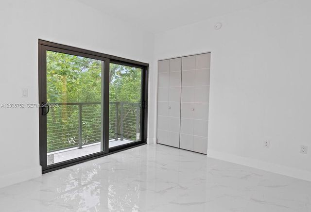 3374 Perry Frow Drive B, Miami, FL 33133