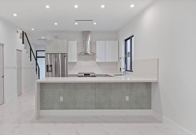 3374 Perry Frow Drive B, Miami, FL 33133