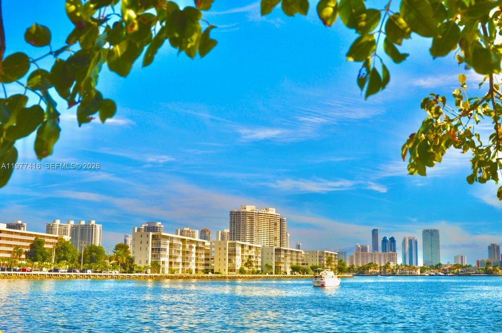 2910 Point East Dr M109, Aventura, FL 33160